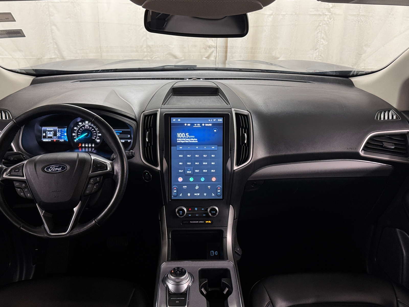 Thumbnail: 2022 Ford Edge - 2