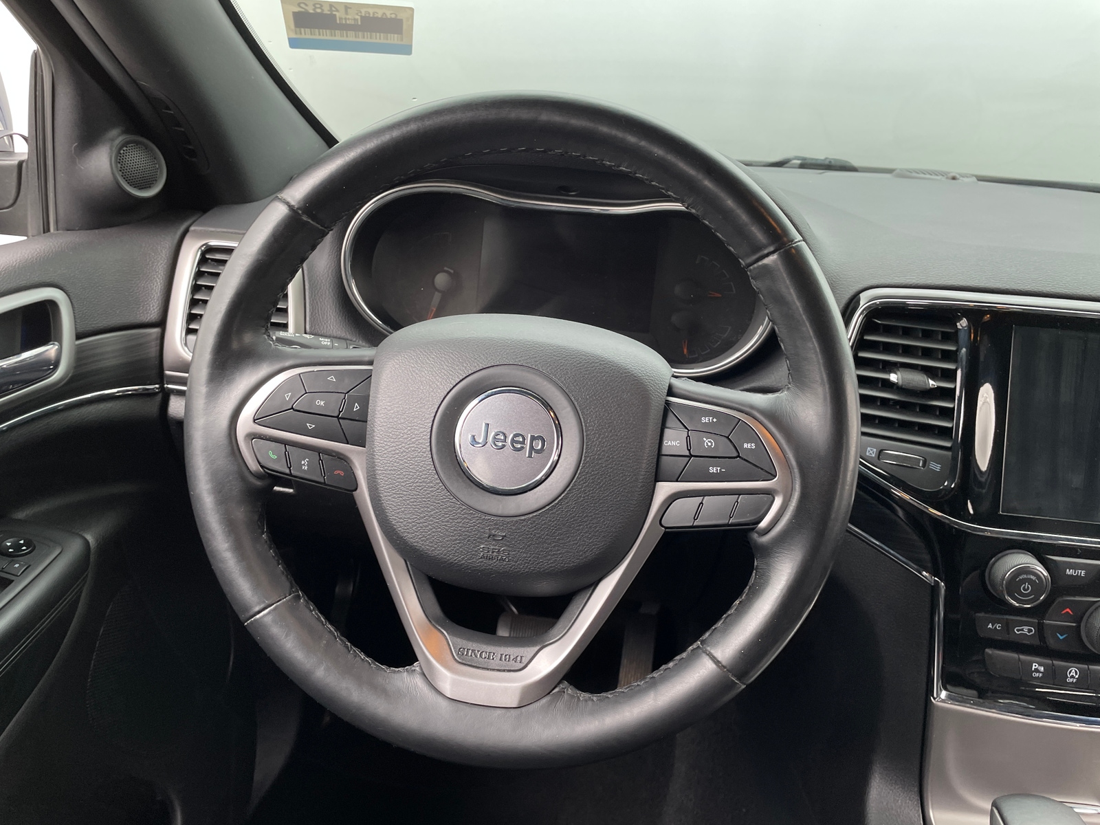 Thumbnail: 2020 Jeep Grand Cherokee - 4