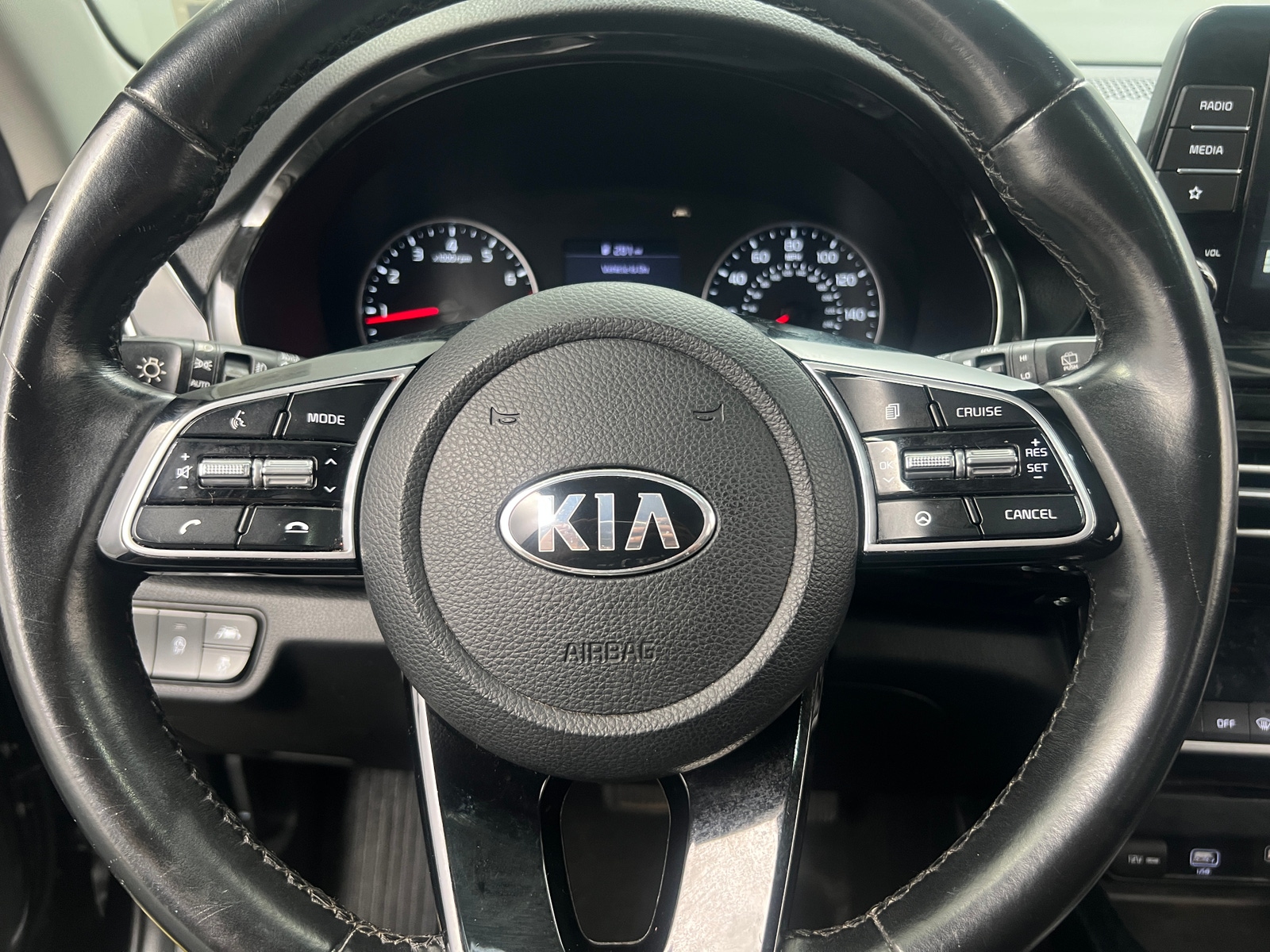 Thumbnail: 2021 Kia Seltos - 4