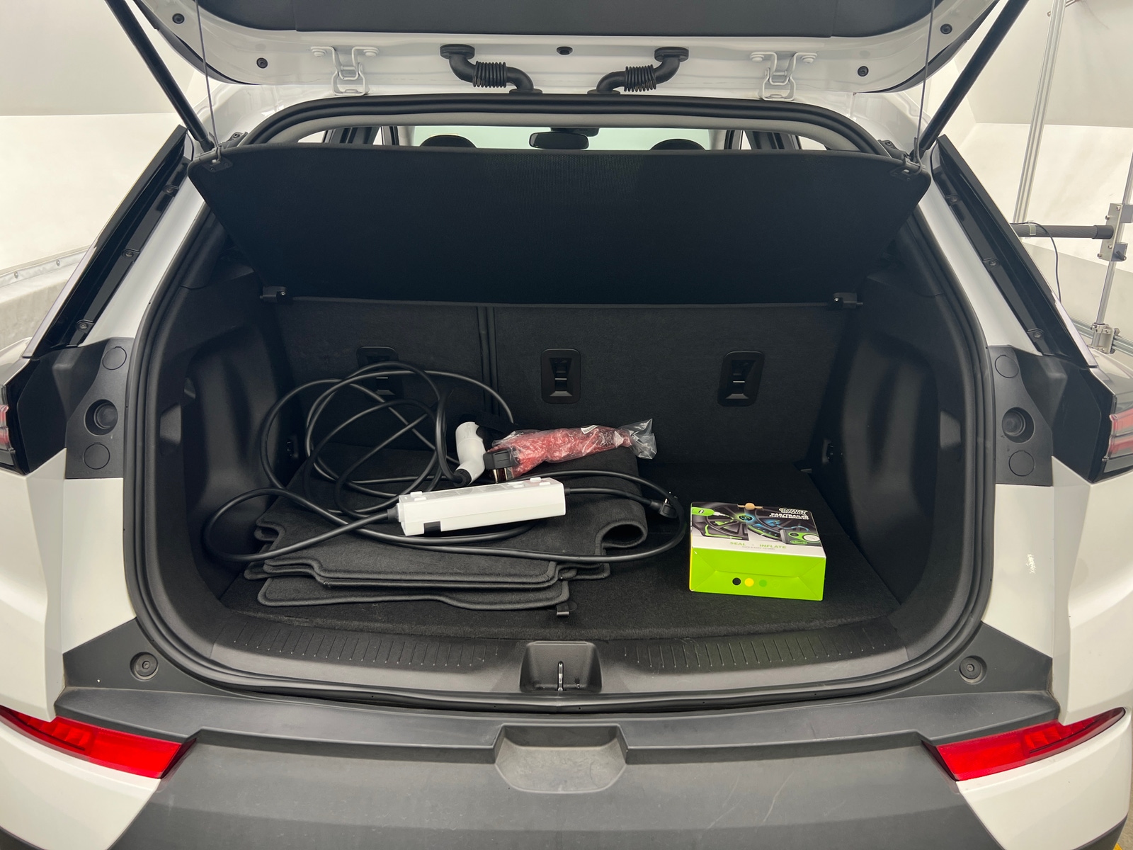 Thumbnail: 2023 Chevrolet Bolt EUV - 7