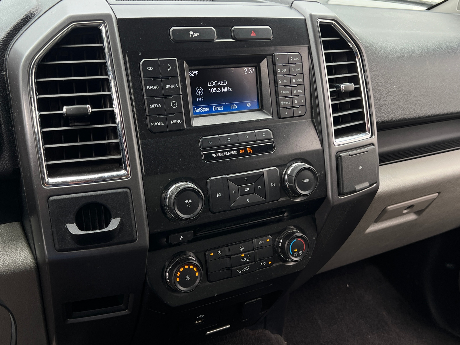 Thumbnail: 2016 Ford Econoline - 4