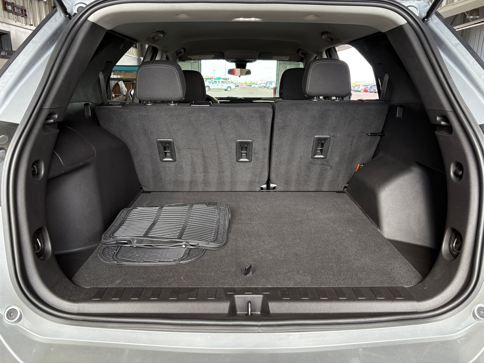 Thumbnail: 2023 Chevrolet Equinox - 7