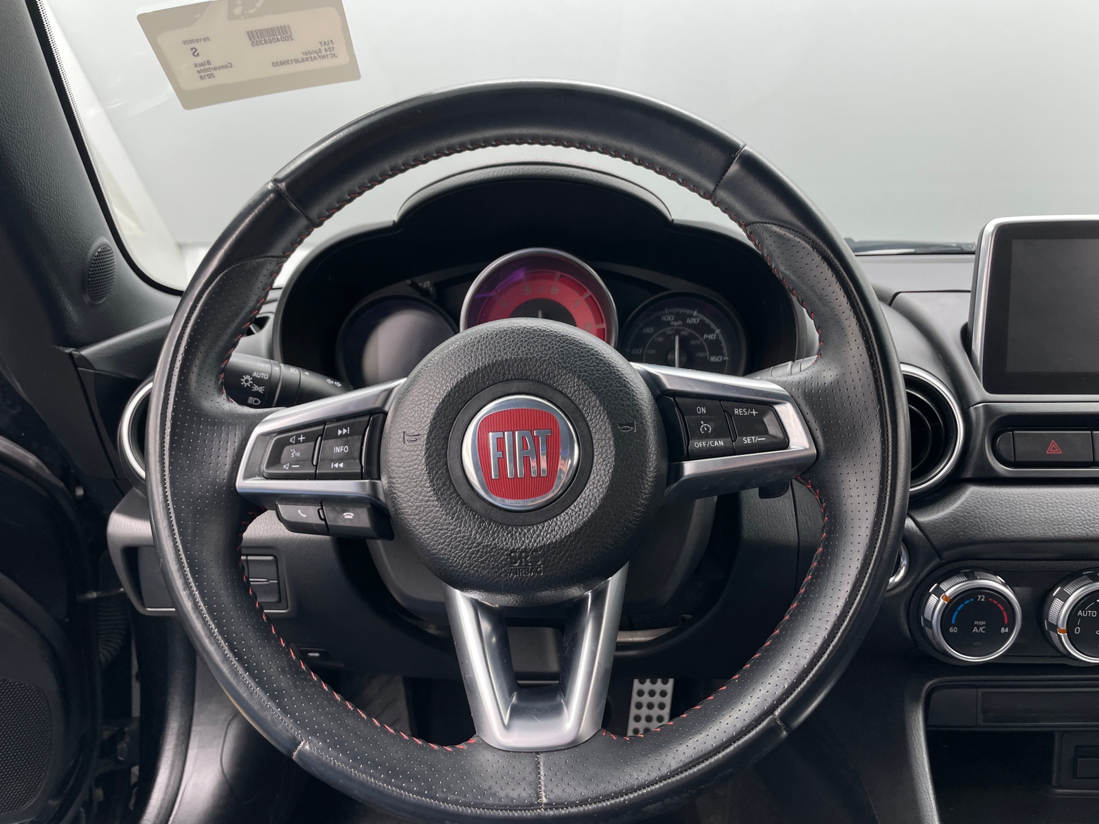 Thumbnail: 2018 Fiat 124 Spider - 4