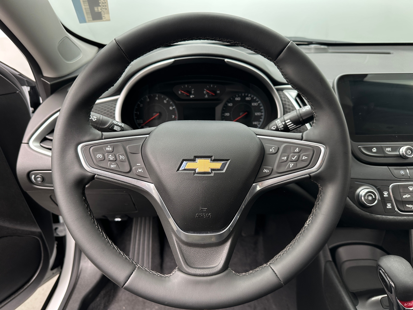 Thumbnail: 2023 Chevrolet Malibu - 5