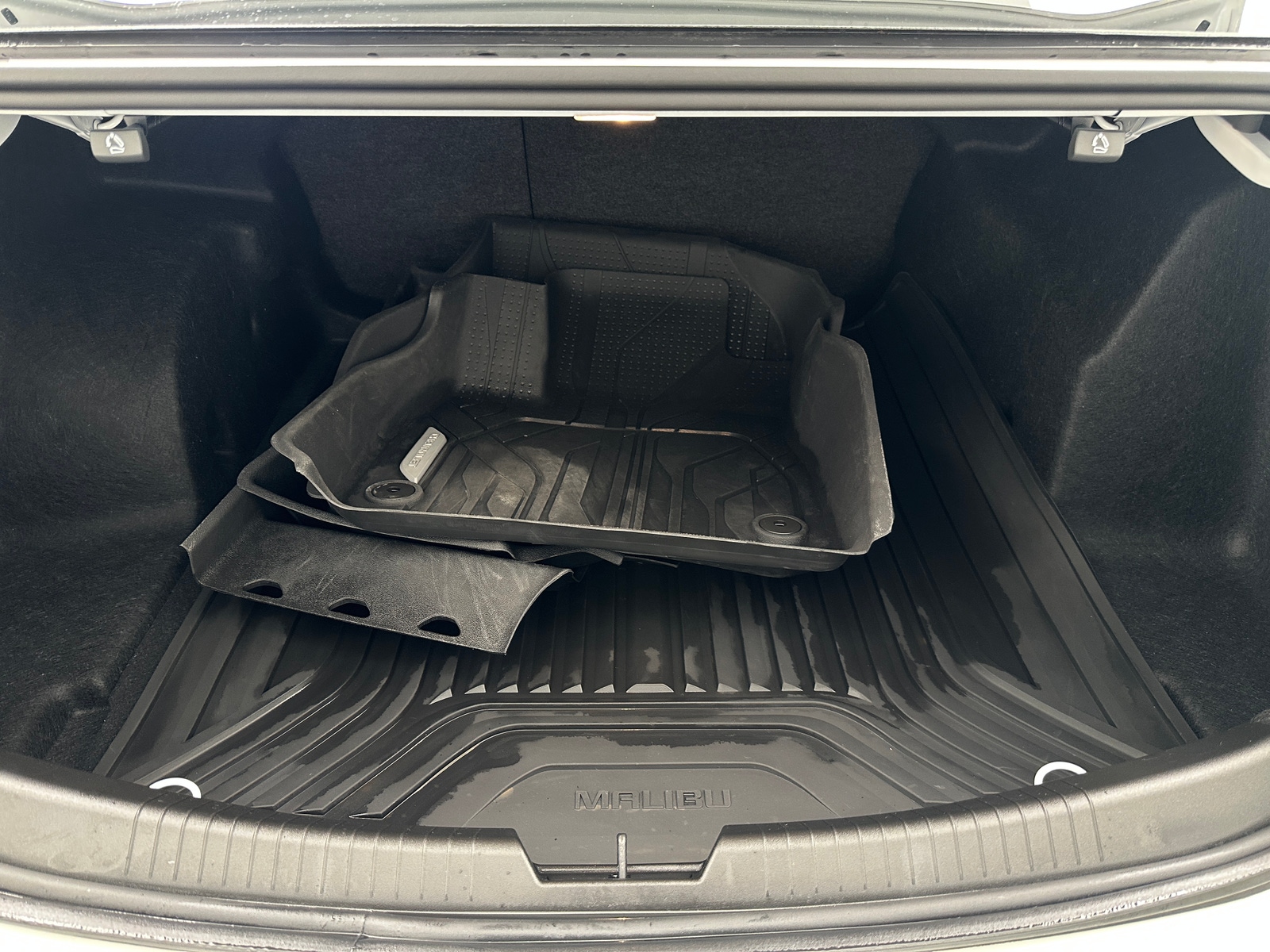 Thumbnail: 2023 Chevrolet Malibu - 7