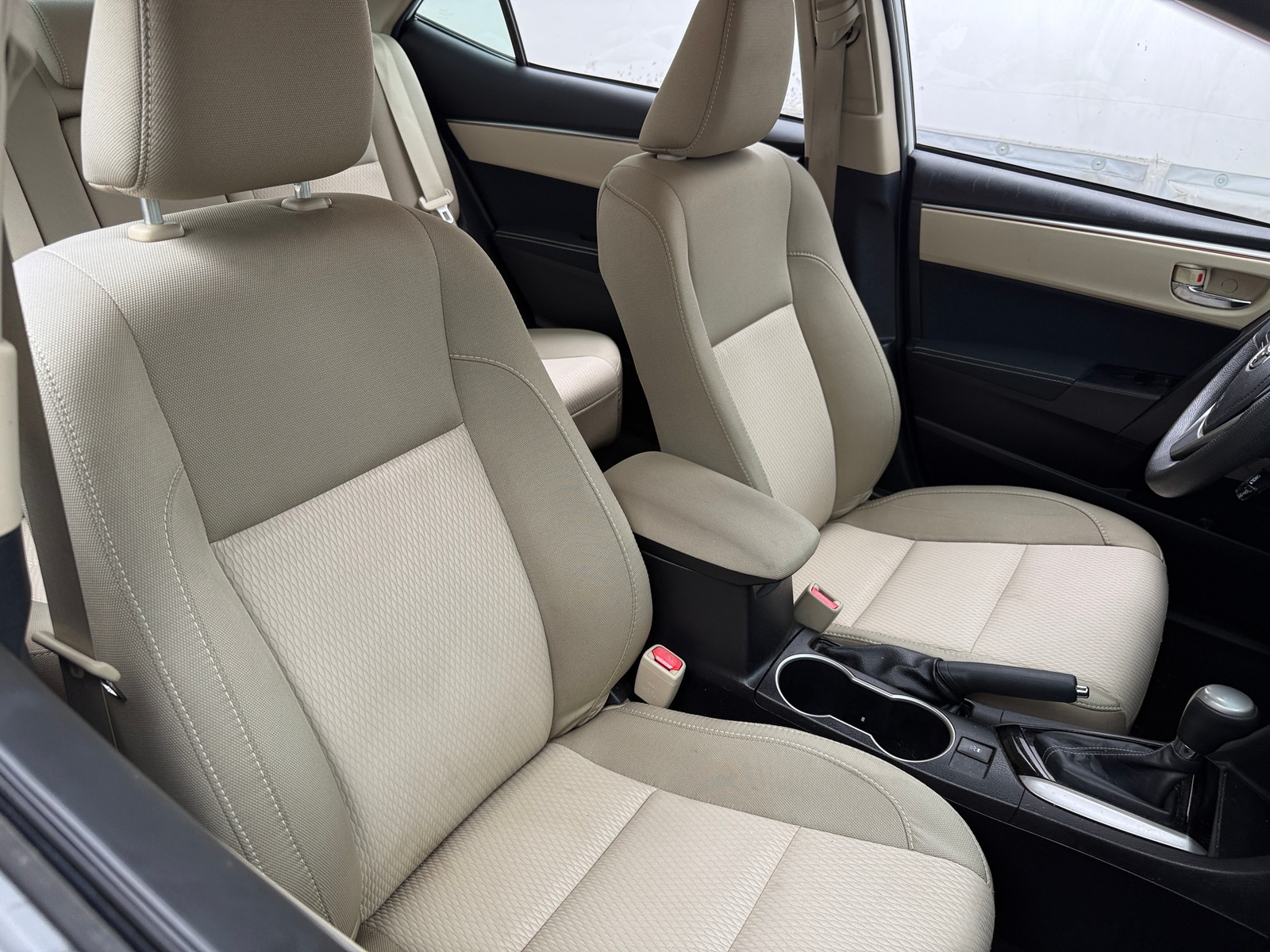 Thumbnail: 2015 Toyota Corolla - 2