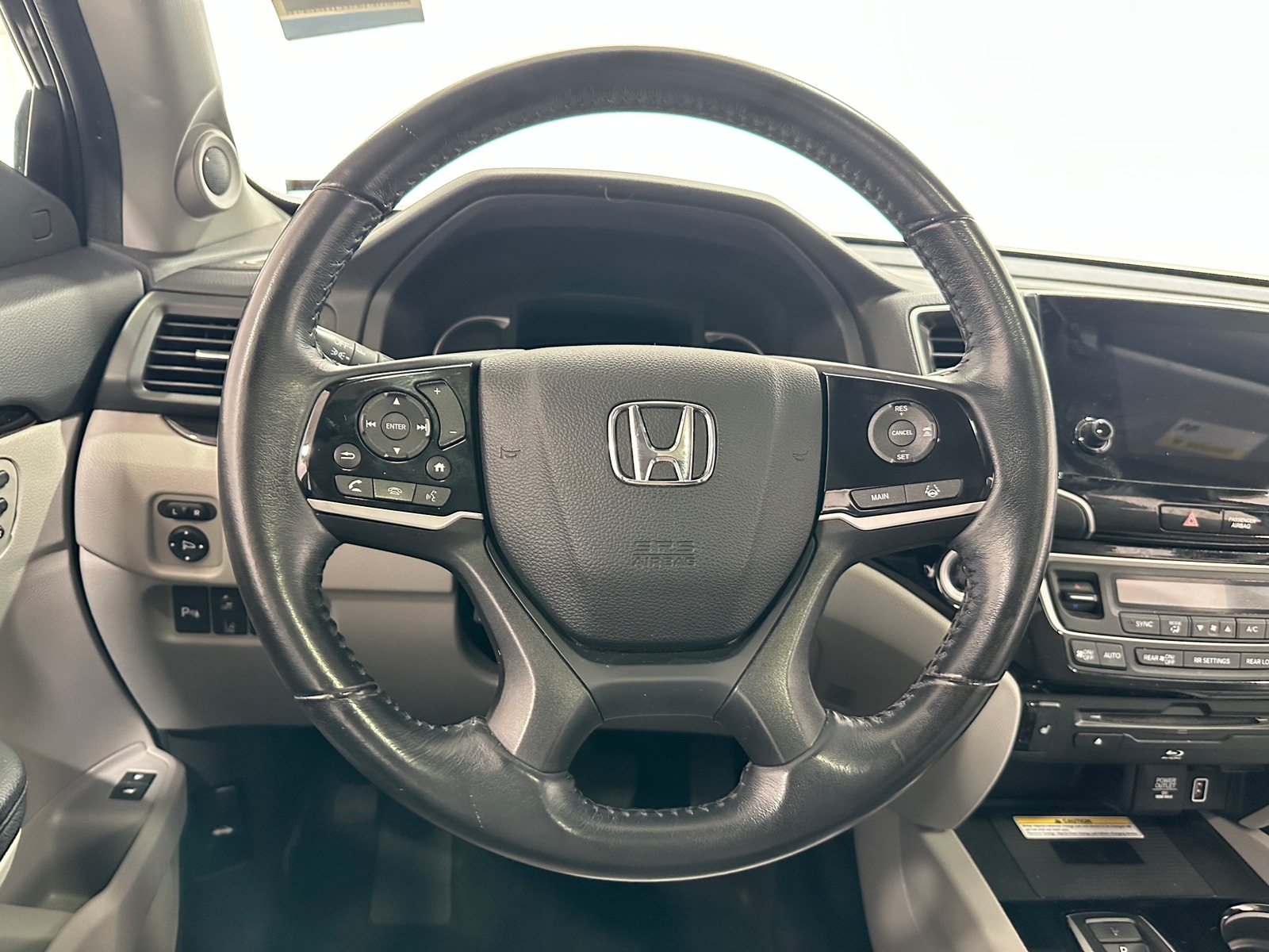 Thumbnail: 2019 Honda Pilot - 4