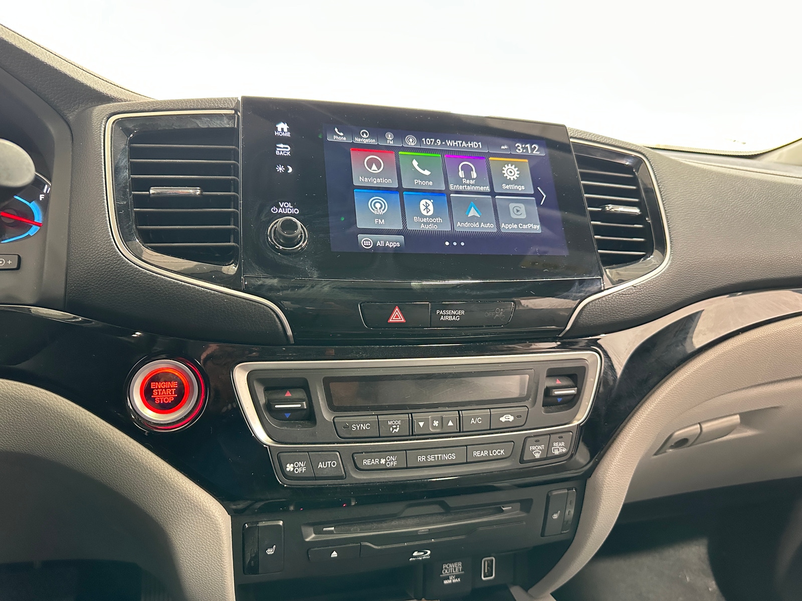 Thumbnail: 2019 Honda Pilot - 3