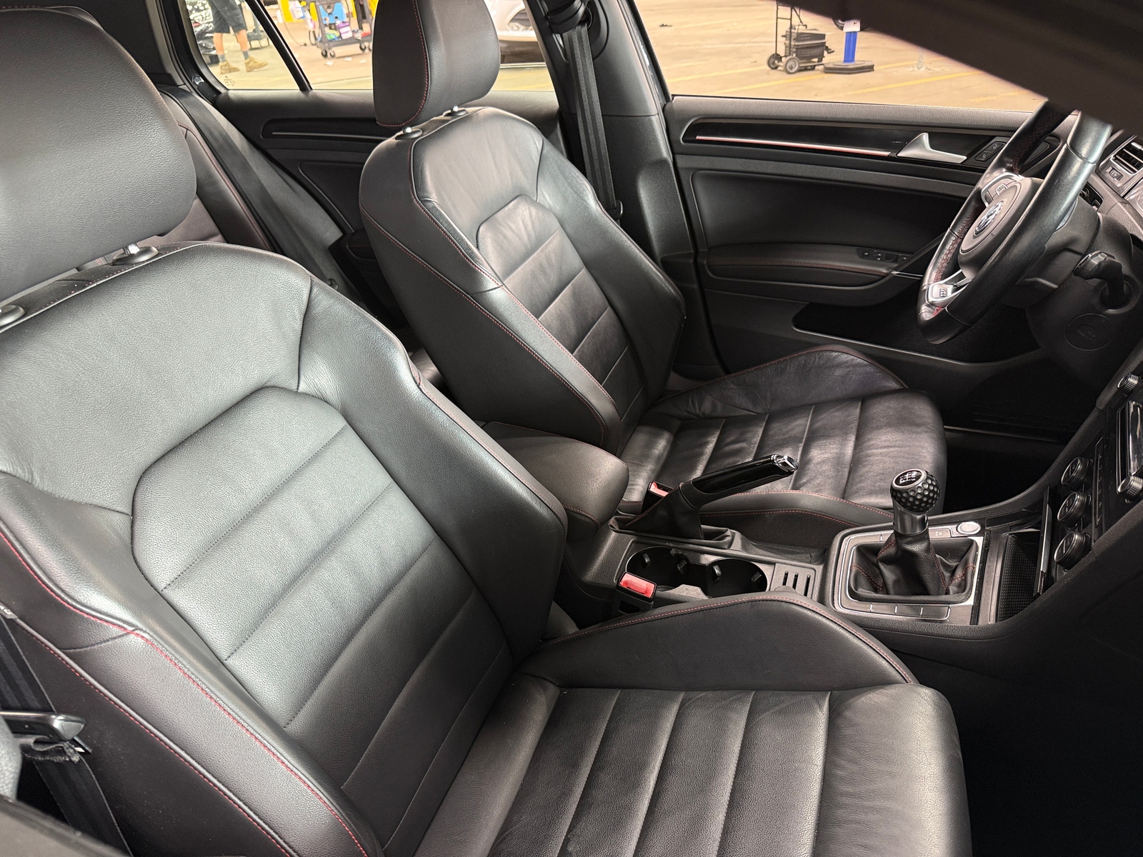 Thumbnail: 2015 Volkswagen Golf - 2