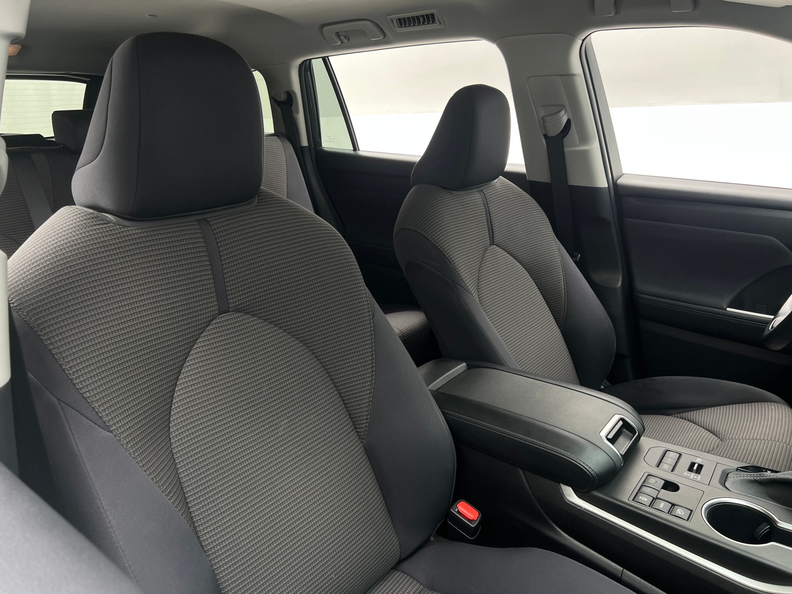 Thumbnail: 2023 Toyota Highlander - 2