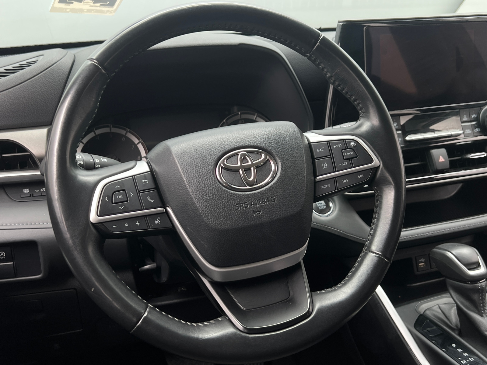 Thumbnail: 2023 Toyota Highlander - 5
