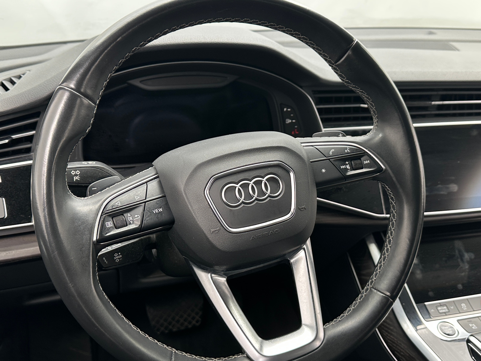 Thumbnail: 2021 Audi Q8 - 4