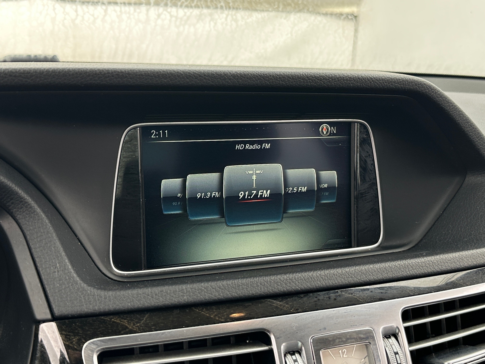 Thumbnail: 2016 Mercedes-Benz E-Class - 3