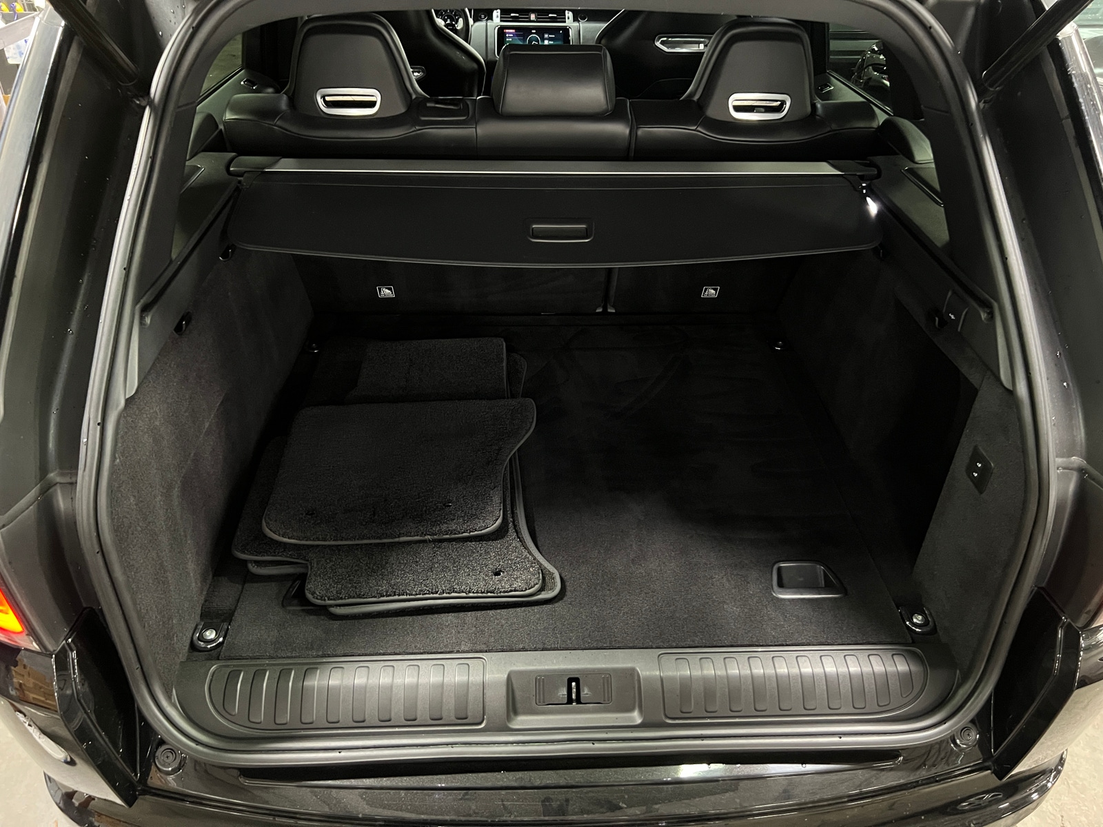 Thumbnail: 2018 Land Rover Range Rover Sport - 6