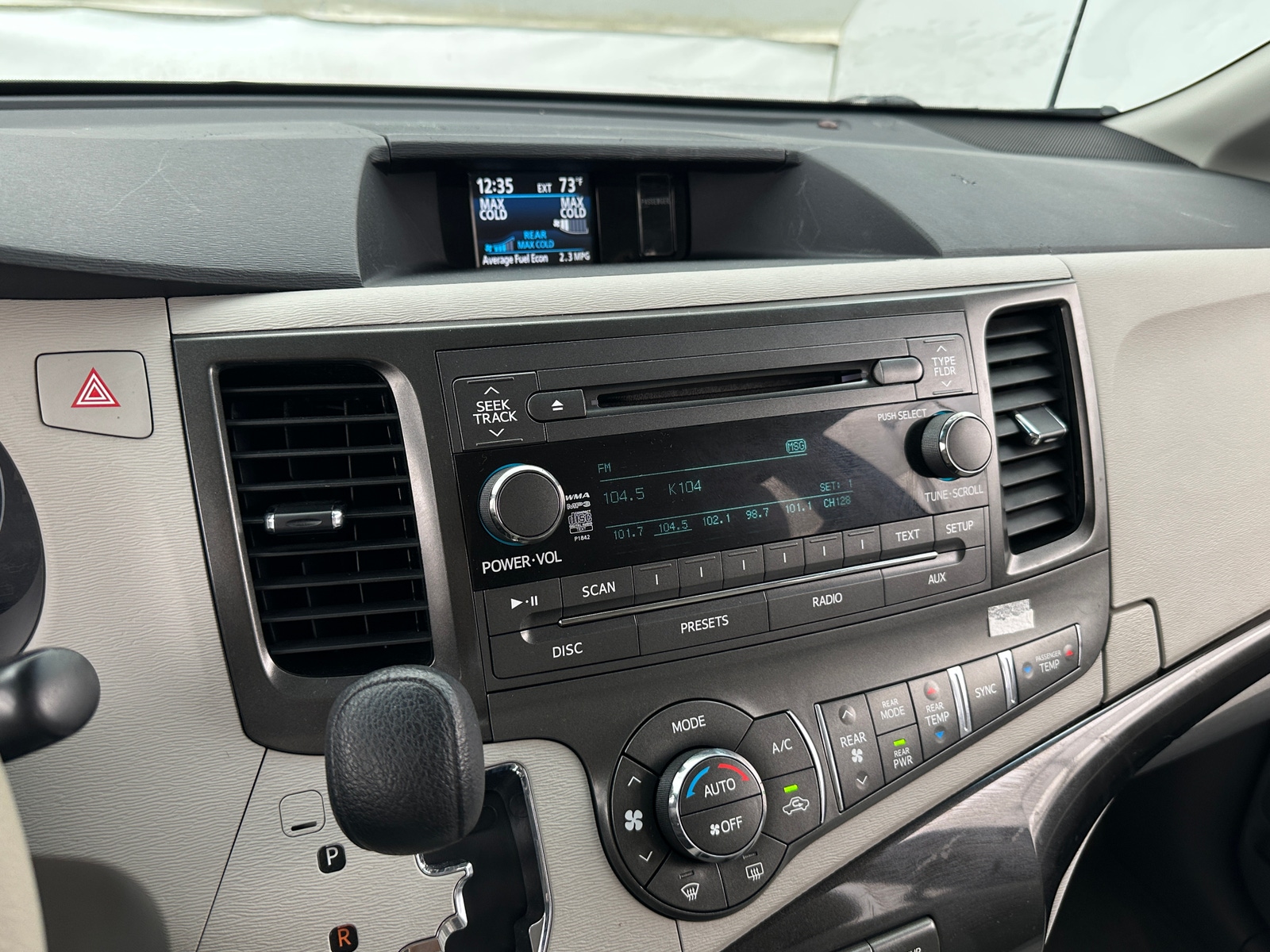 Thumbnail: 2014 Toyota Sienna - 4