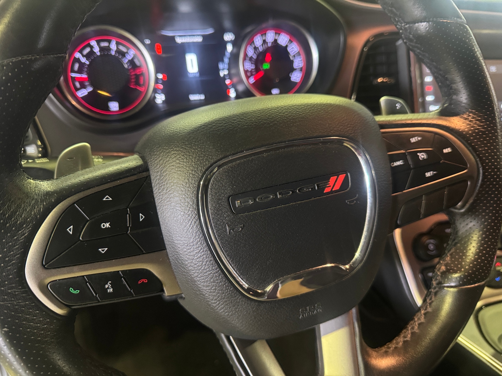 Thumbnail: 2019 Dodge Challenger - 4