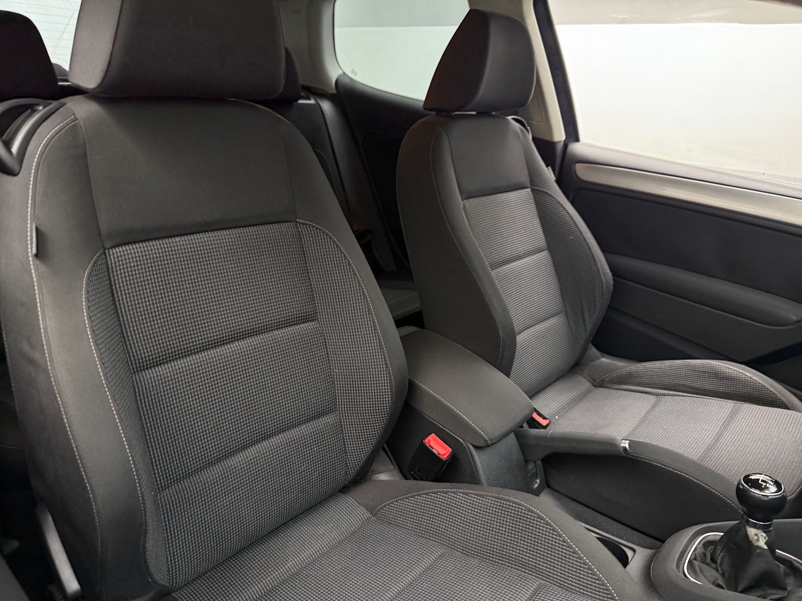 Thumbnail: 2013 Volkswagen Golf - 2