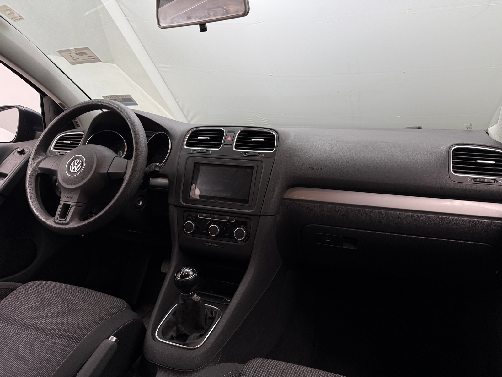 Thumbnail: 2013 Volkswagen Golf - 3