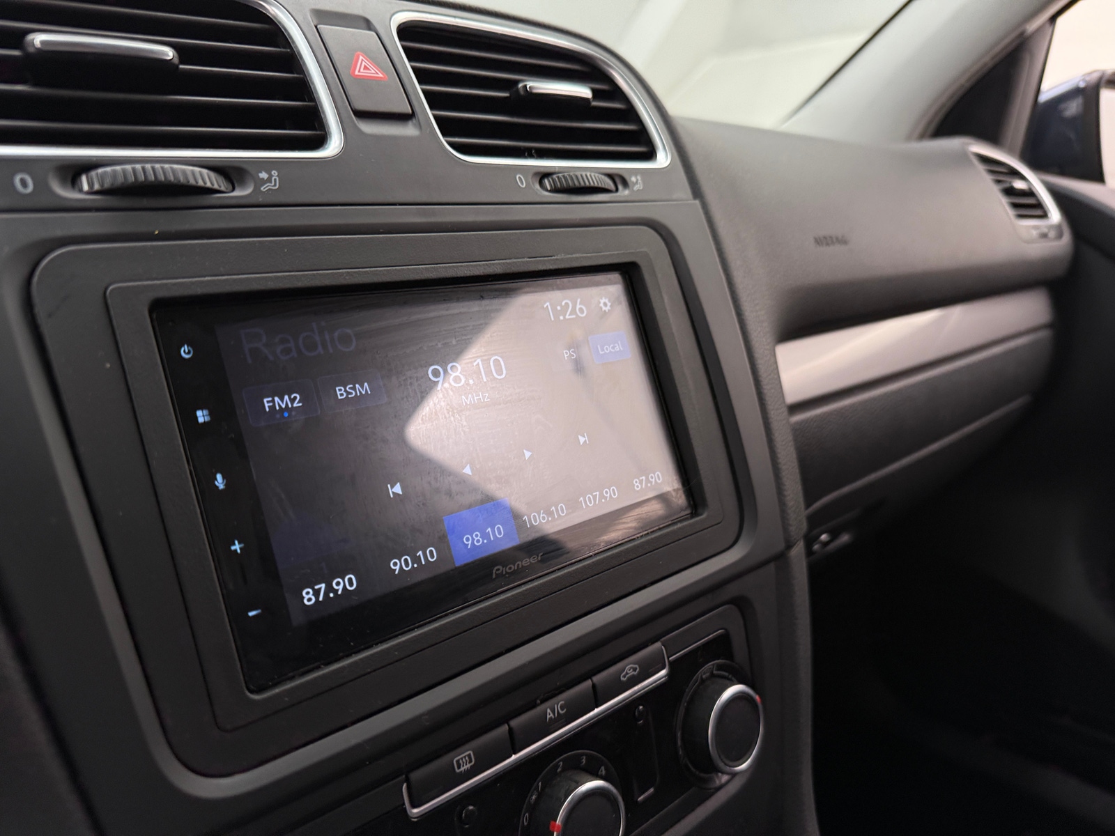 Thumbnail: 2013 Volkswagen Golf - 4