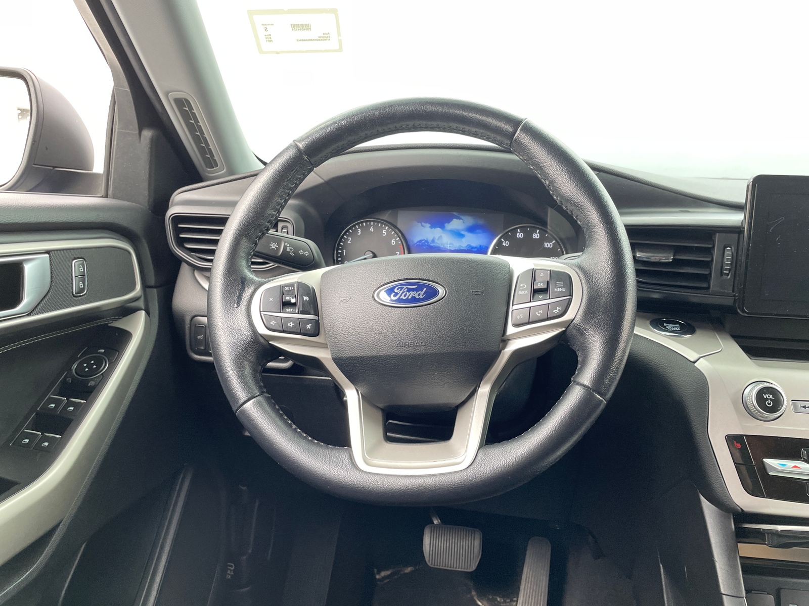 Thumbnail: 2021 Ford Explorer - 5
