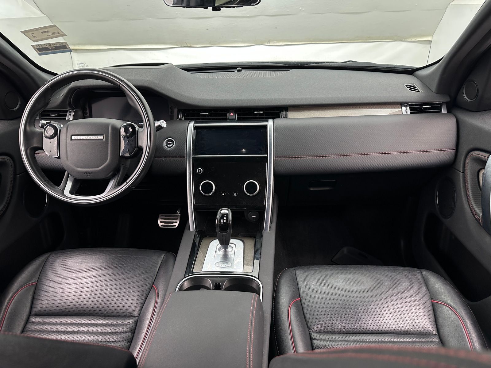 Thumbnail: 2020 Land Rover Discovery Sport - 3