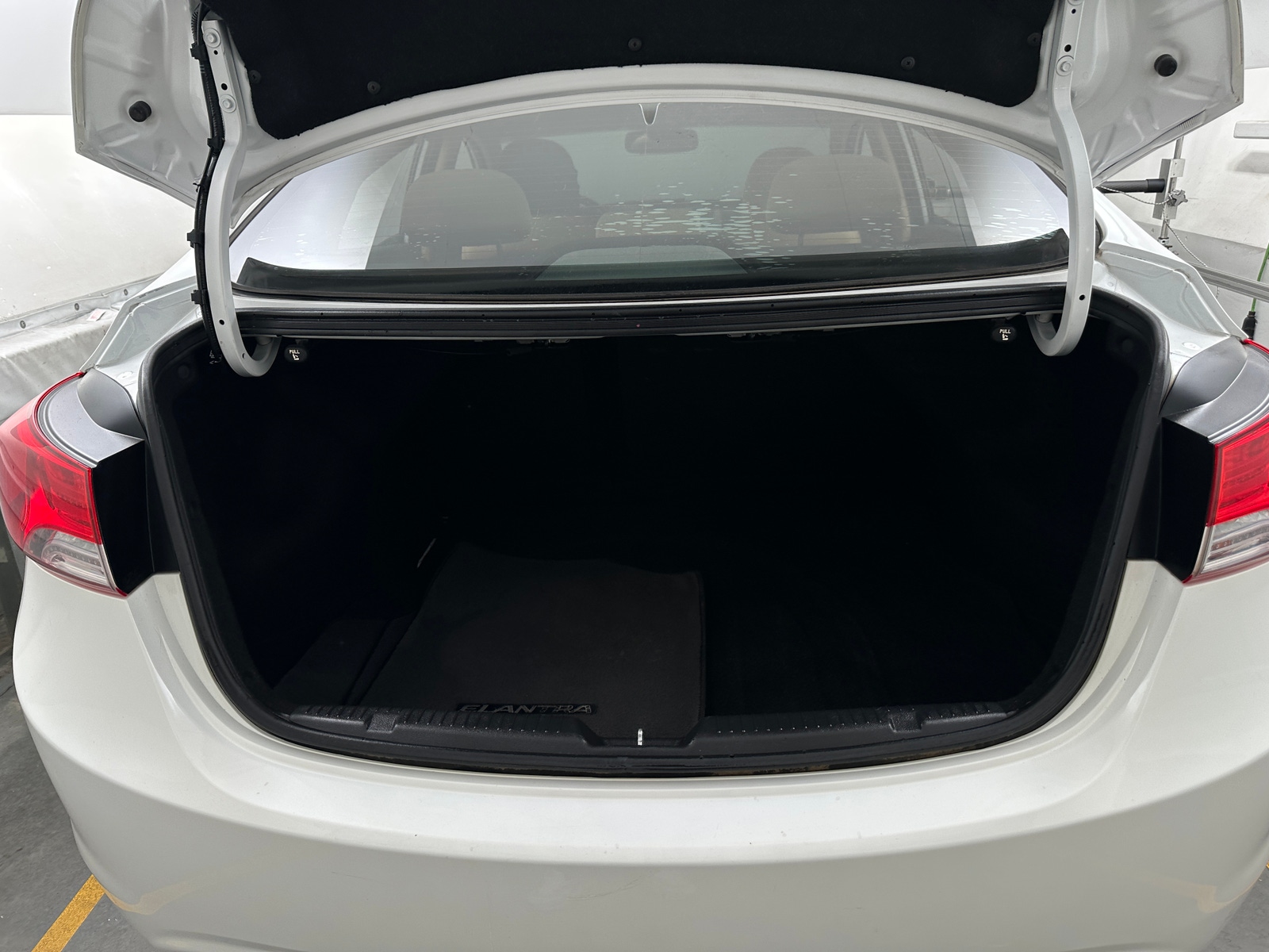 Thumbnail: 2013 Hyundai Elantra - 7