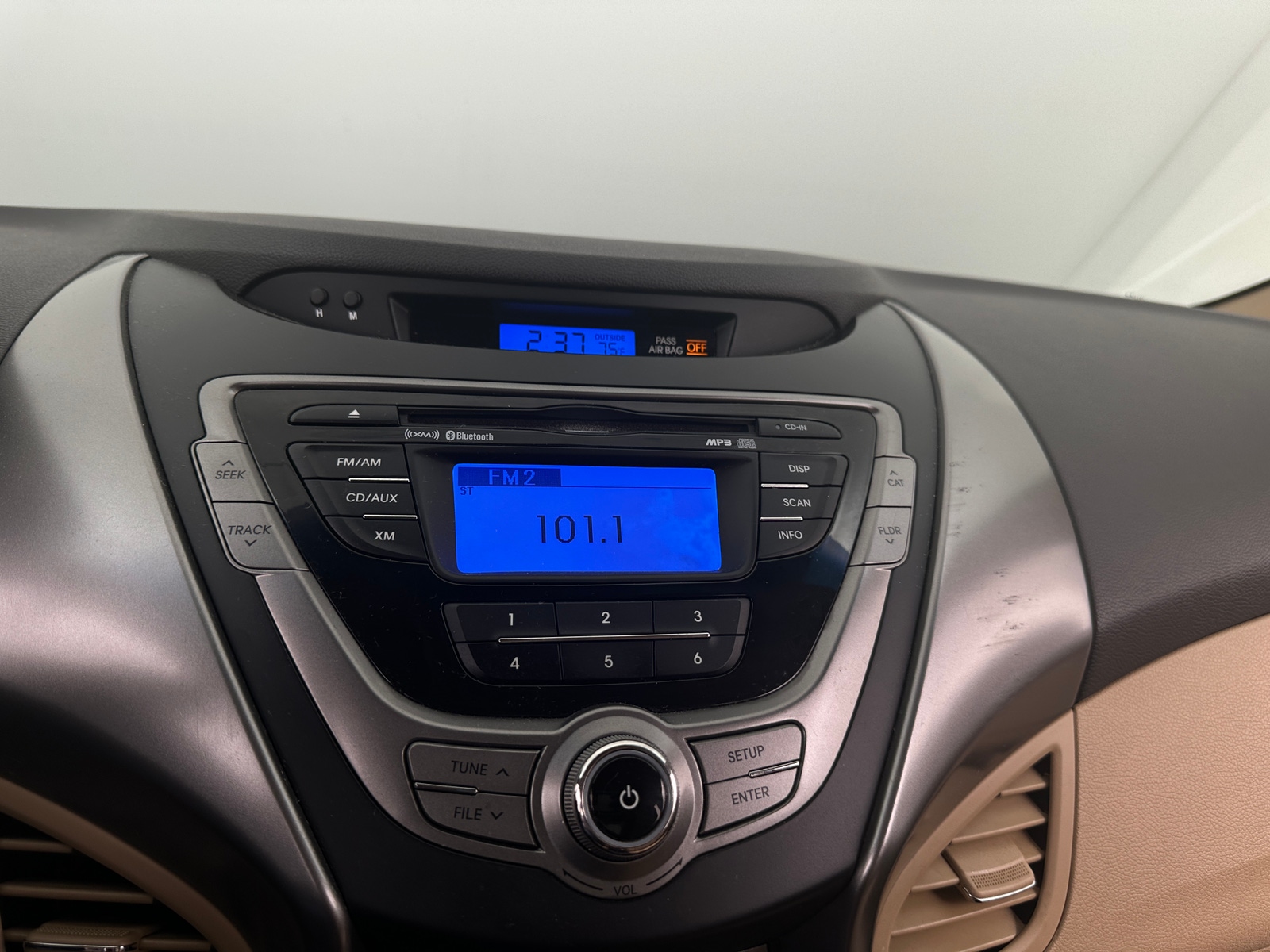 Thumbnail: 2013 Hyundai Elantra - 4