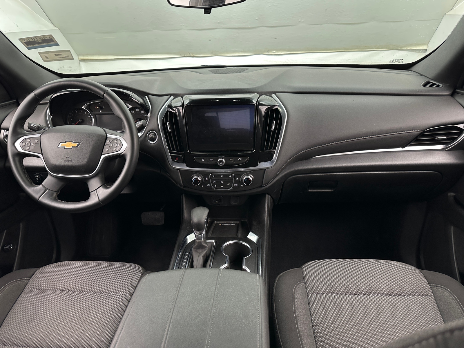 Thumbnail: 2023 Chevrolet Traverse - 3