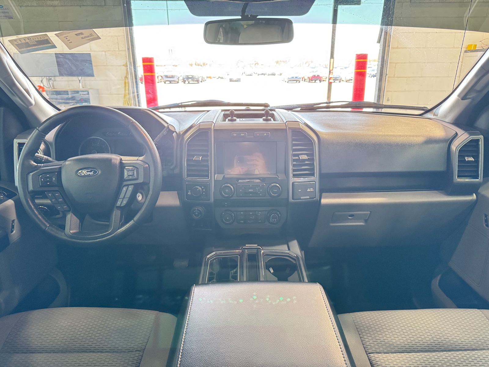 Thumbnail: 2018 Ford Econoline - 3