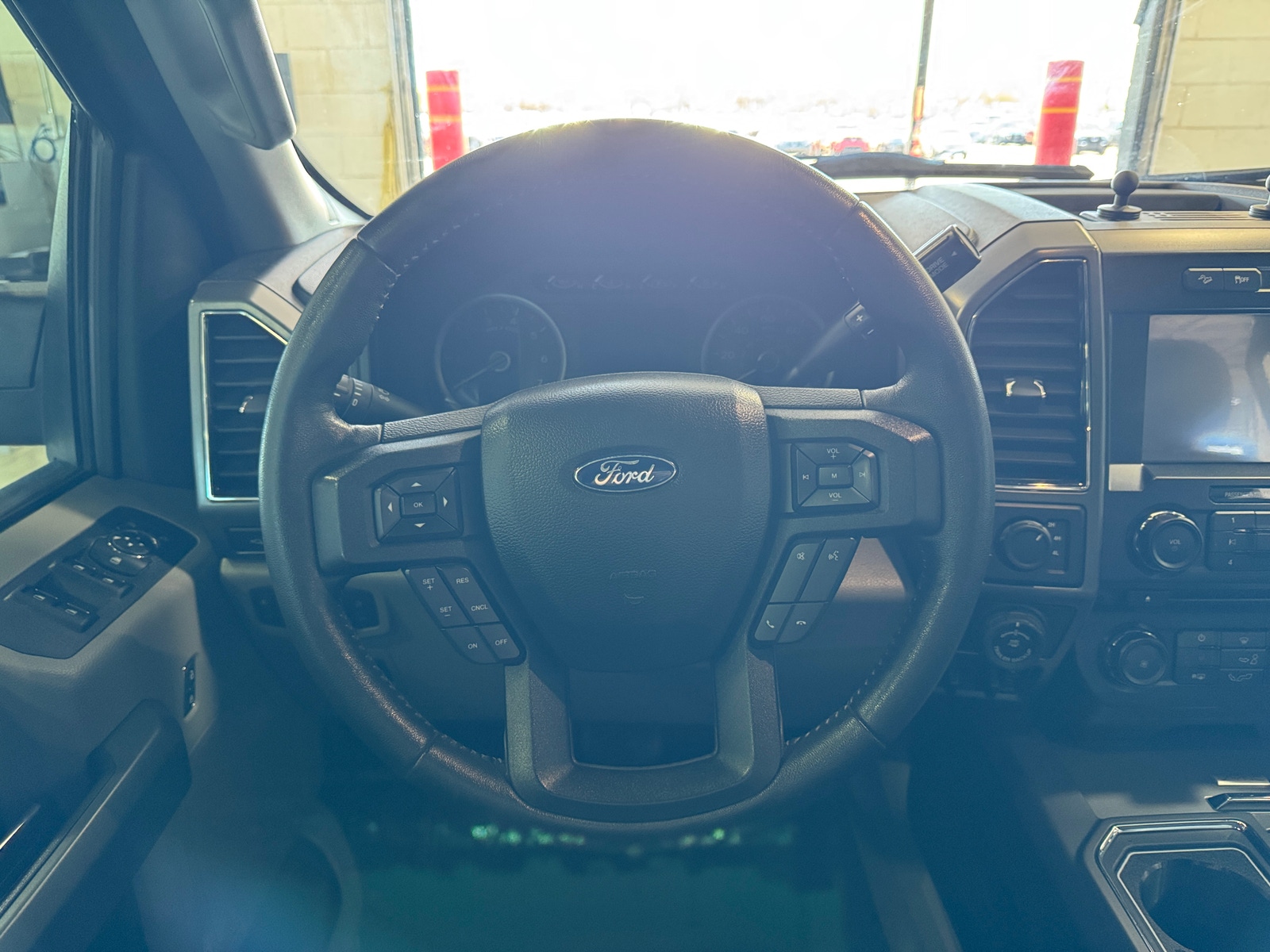 Thumbnail: 2018 Ford Econoline - 5