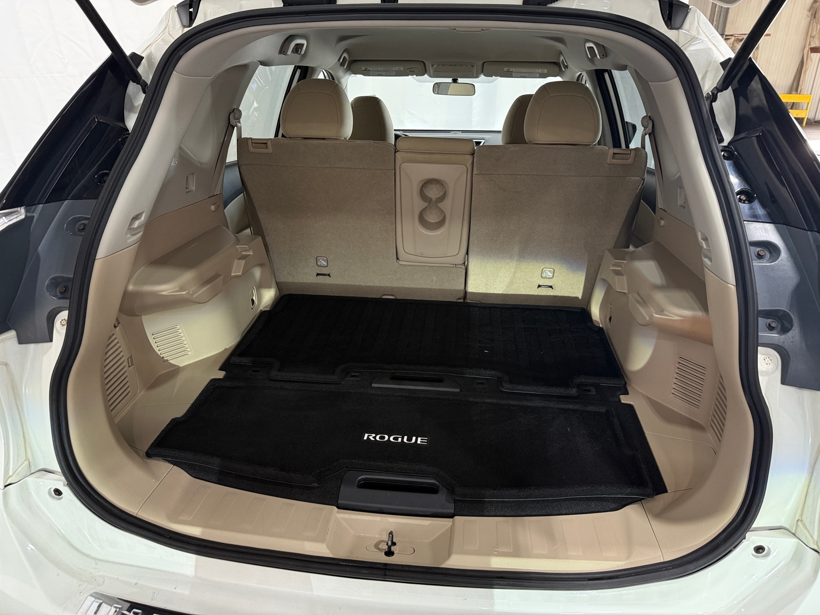 Thumbnail: 2016 Nissan Rogue - 7
