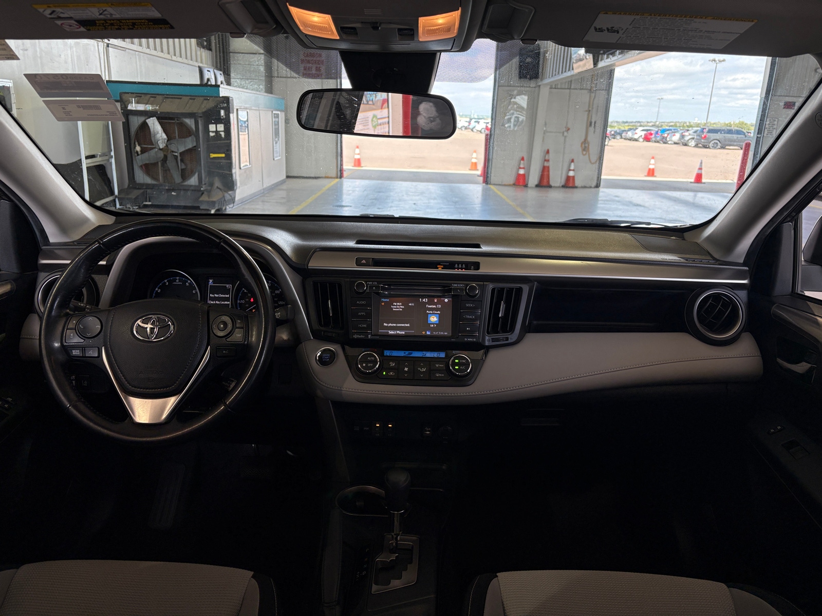 Thumbnail: 2018 Toyota RAV4 - 3