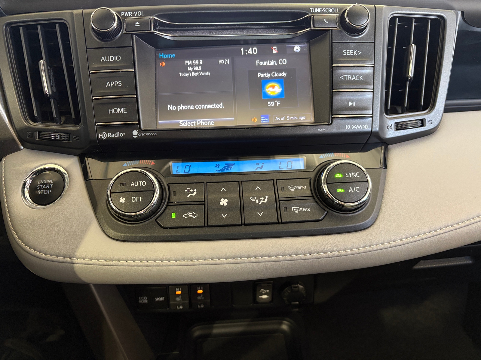 Thumbnail: 2018 Toyota RAV4 - 4