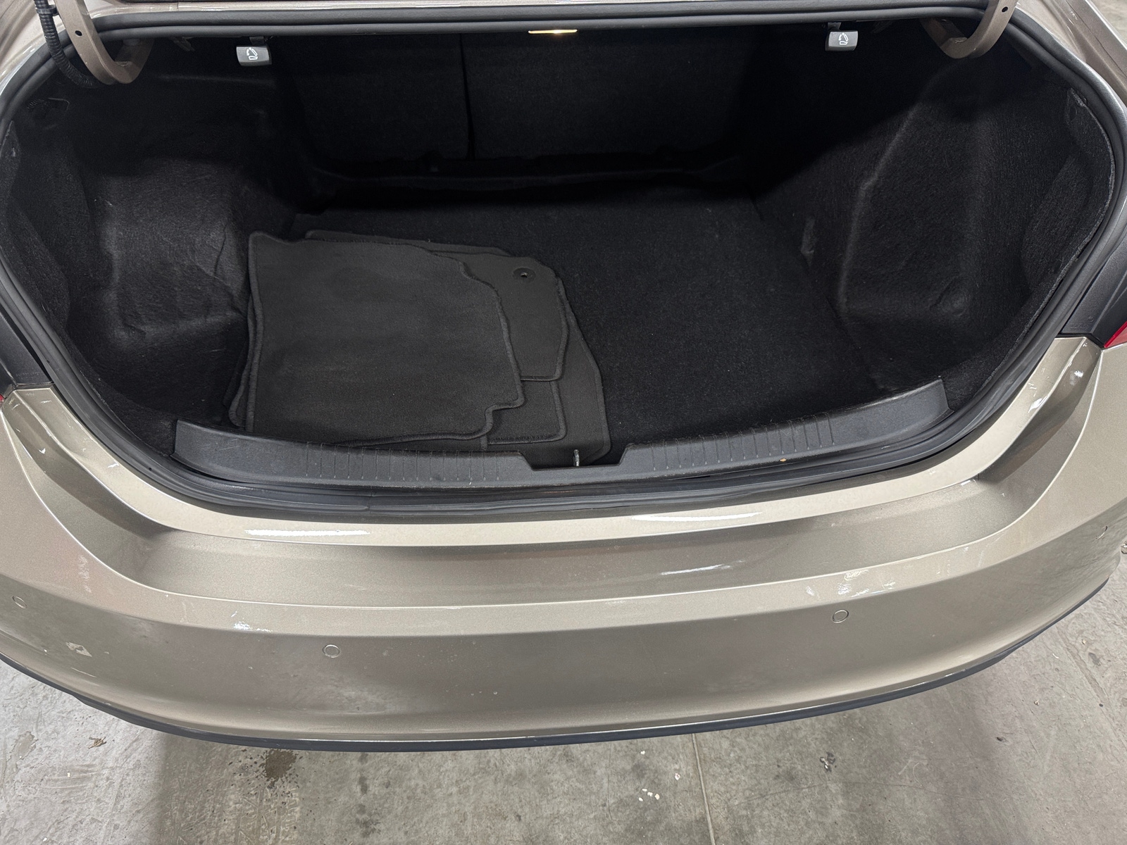 Thumbnail: 2023 Chevrolet Malibu - 7