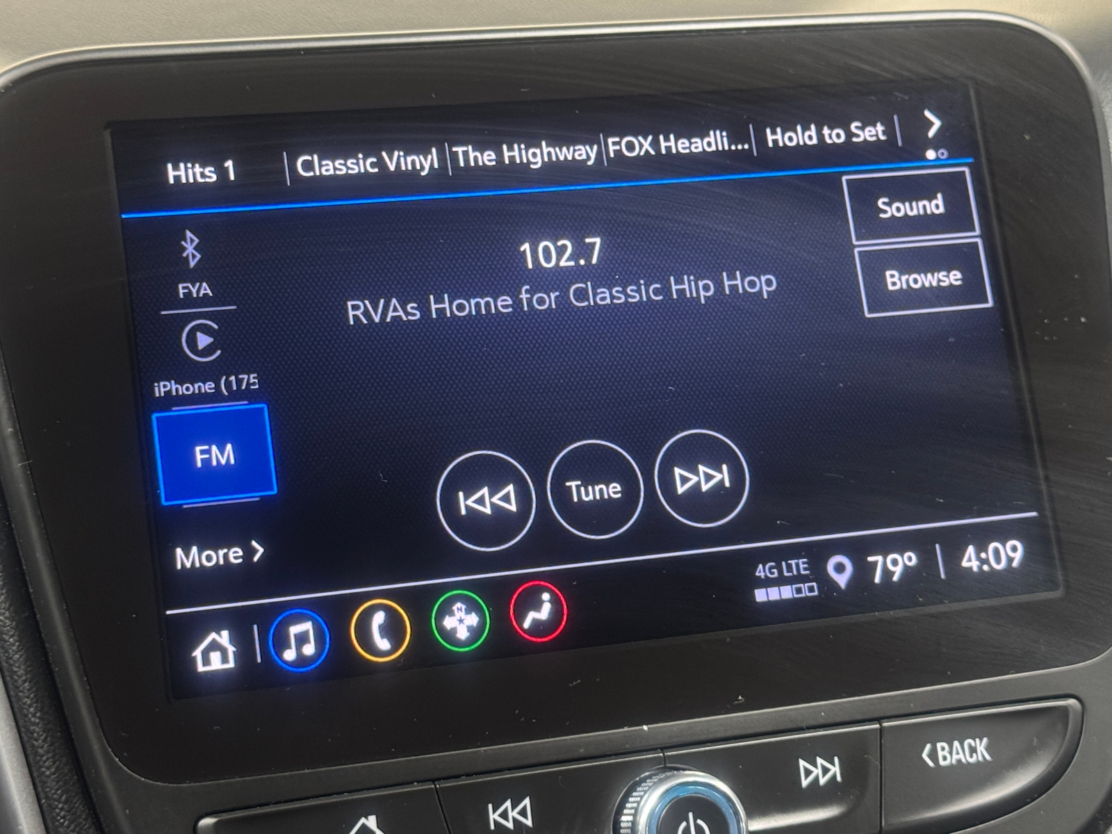 Thumbnail: 2023 Chevrolet Malibu - 4