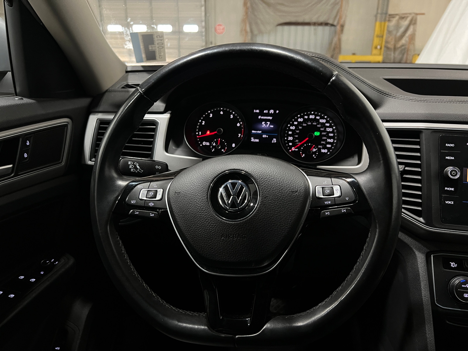 Thumbnail: 2019 Volkswagen Atlas - 4