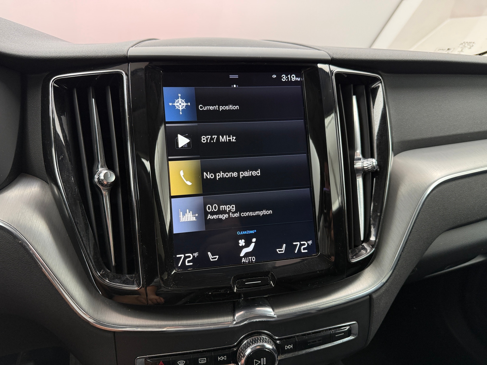 Thumbnail: 2019 Volvo XC60 - 3