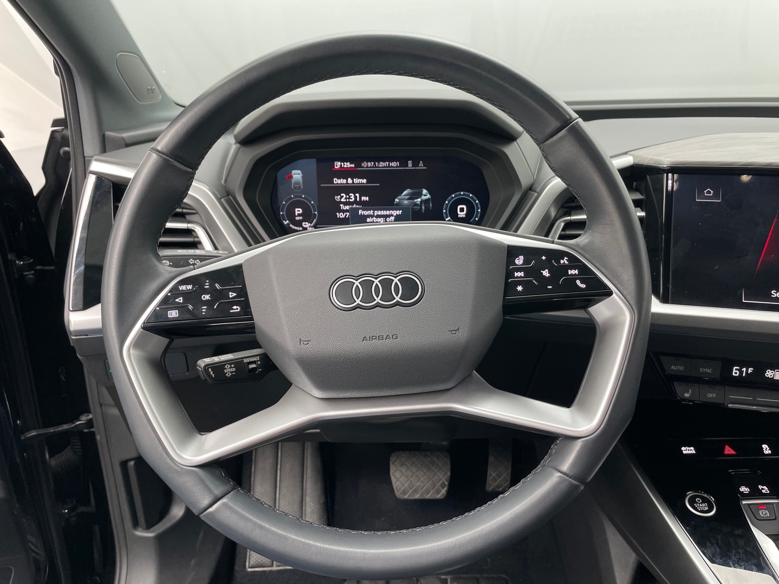 Thumbnail: 2024 Audi Q4 e-tron - 4