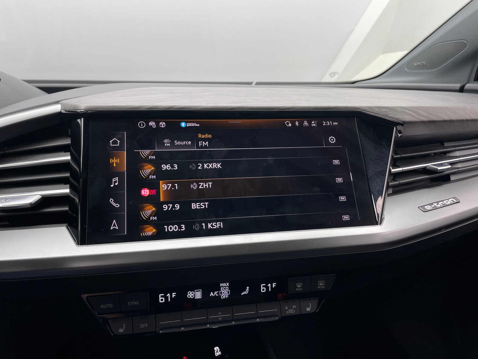 Thumbnail: 2024 Audi Q4 e-tron - 3