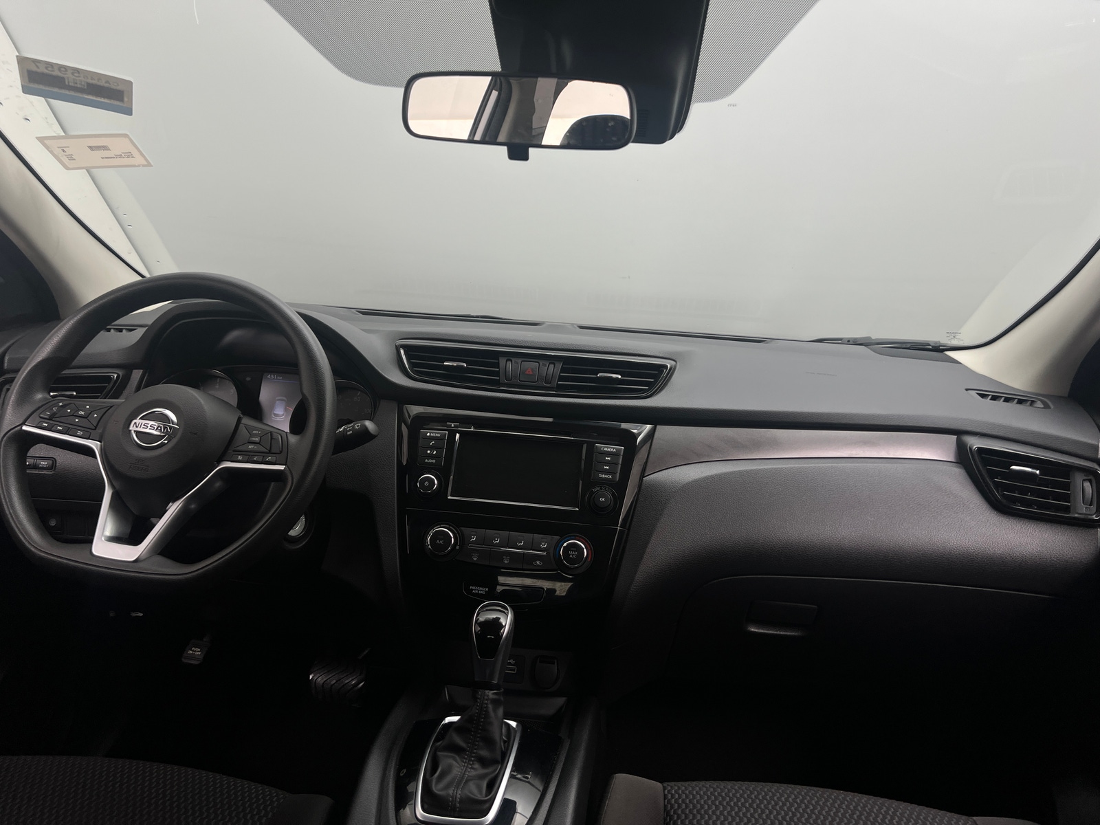 Thumbnail: 2020 Nissan Rogue Sport - 3