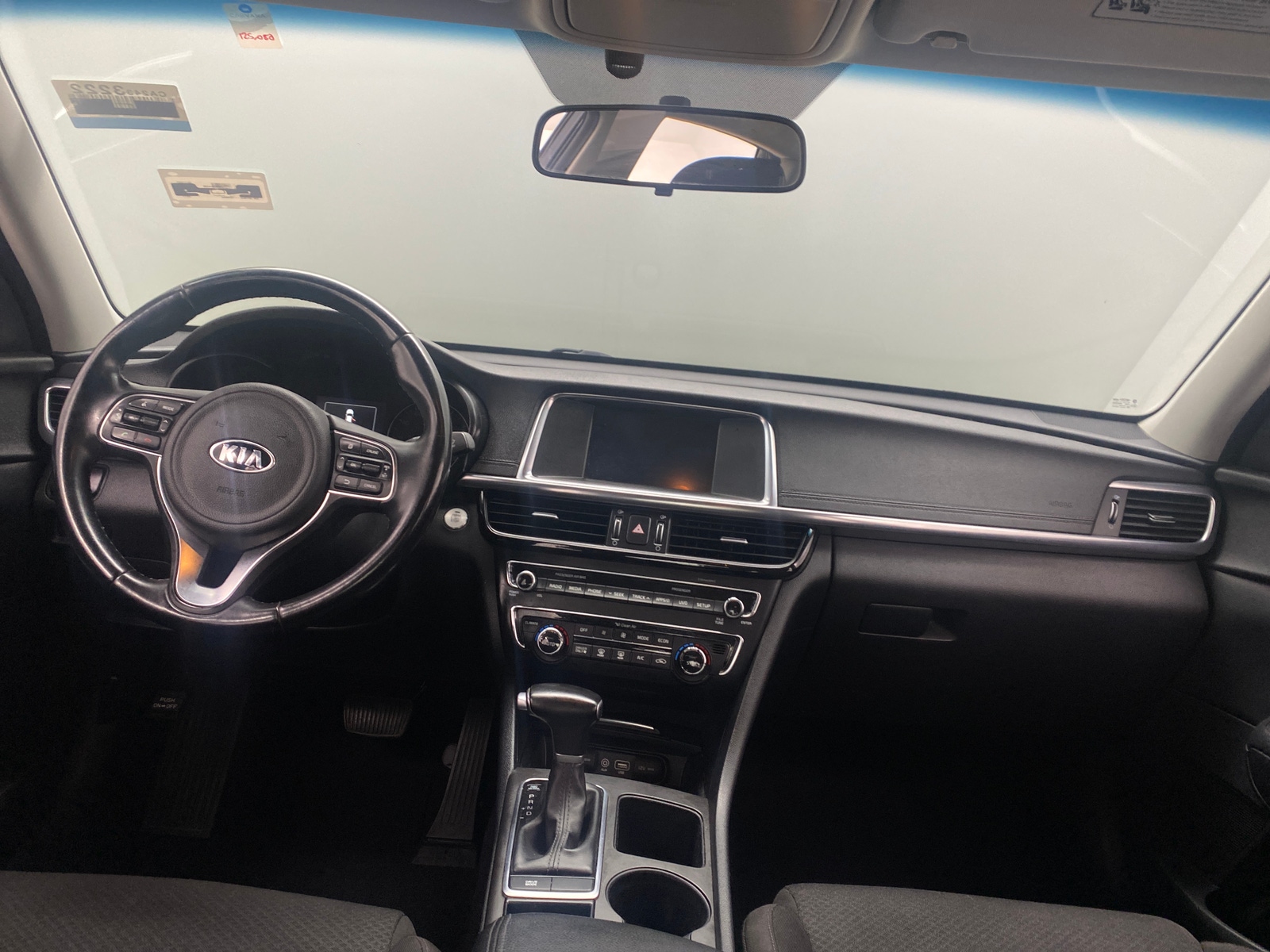 Thumbnail: 2017 Kia Optima - 3