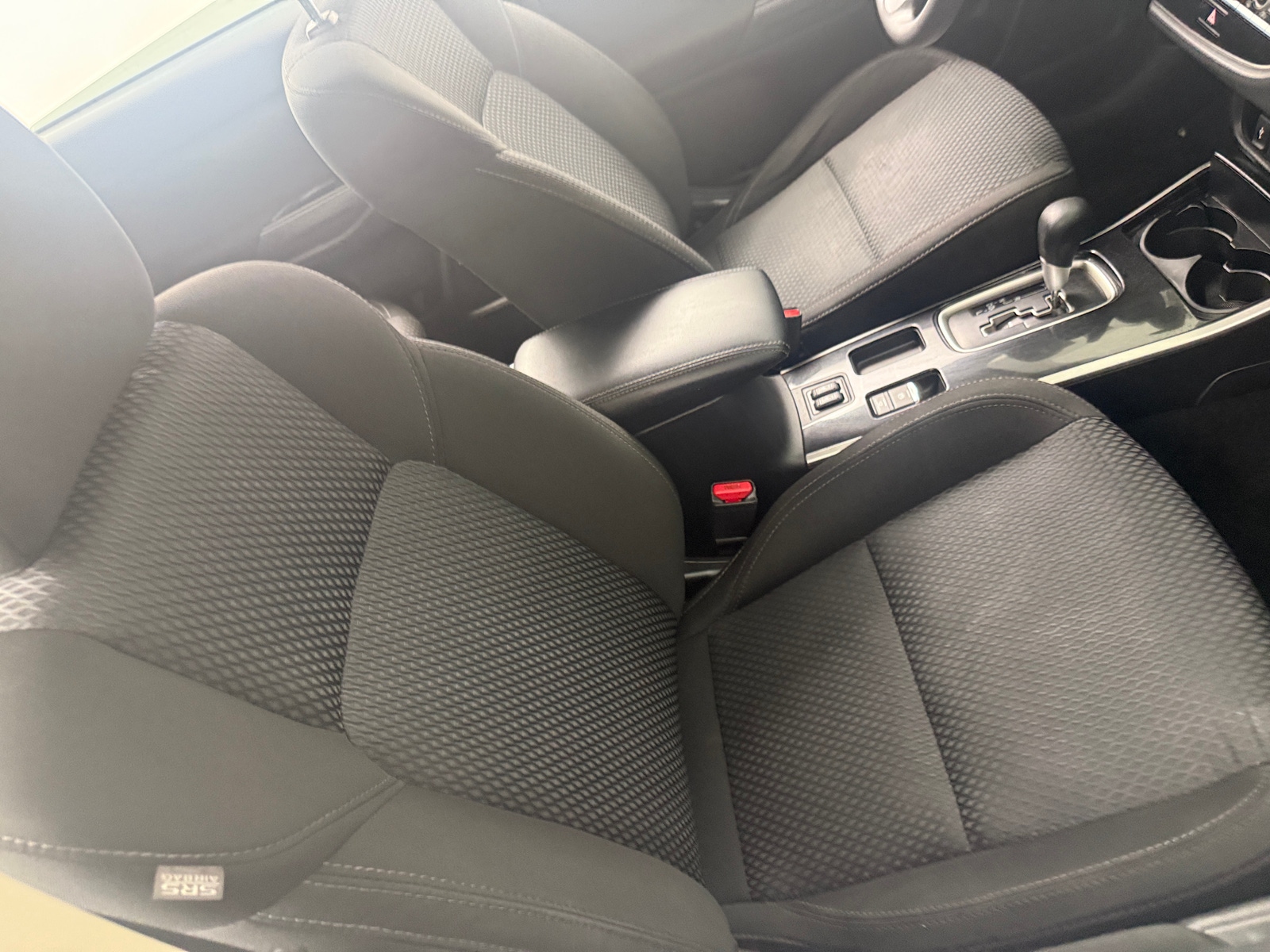 Thumbnail: 2020 Mitsubishi Outlander - 2