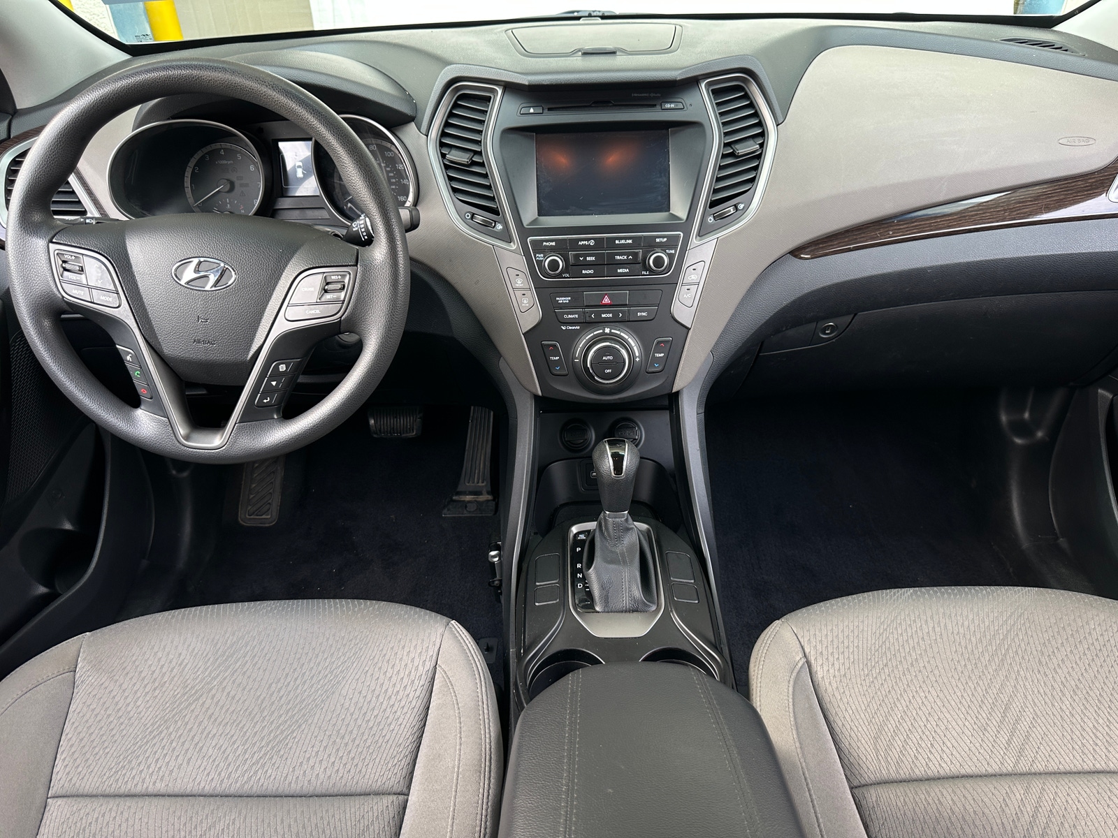 Thumbnail: 2017 Hyundai Santa Fe - 3