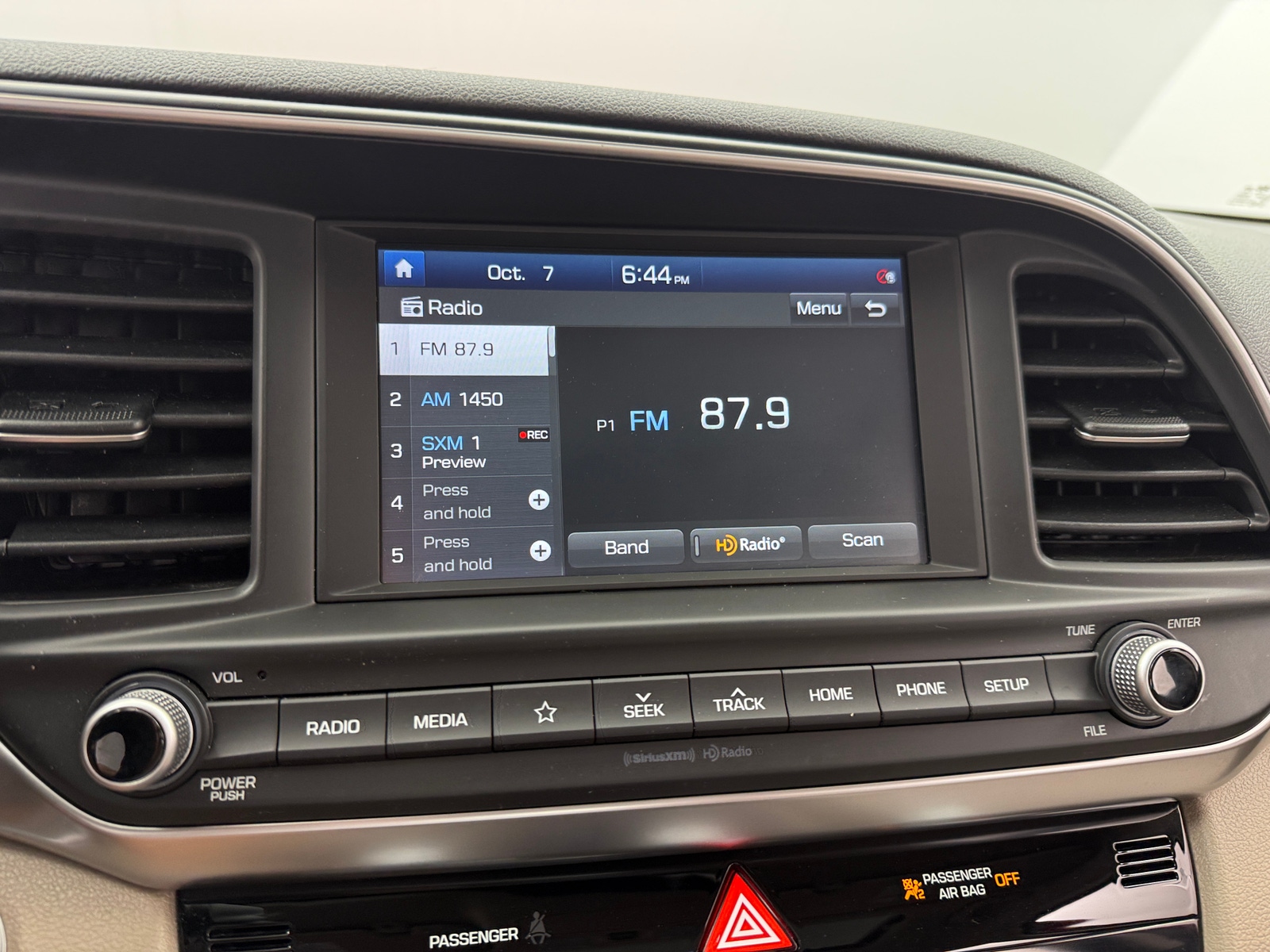 Thumbnail: 2020 Hyundai Elantra - 4