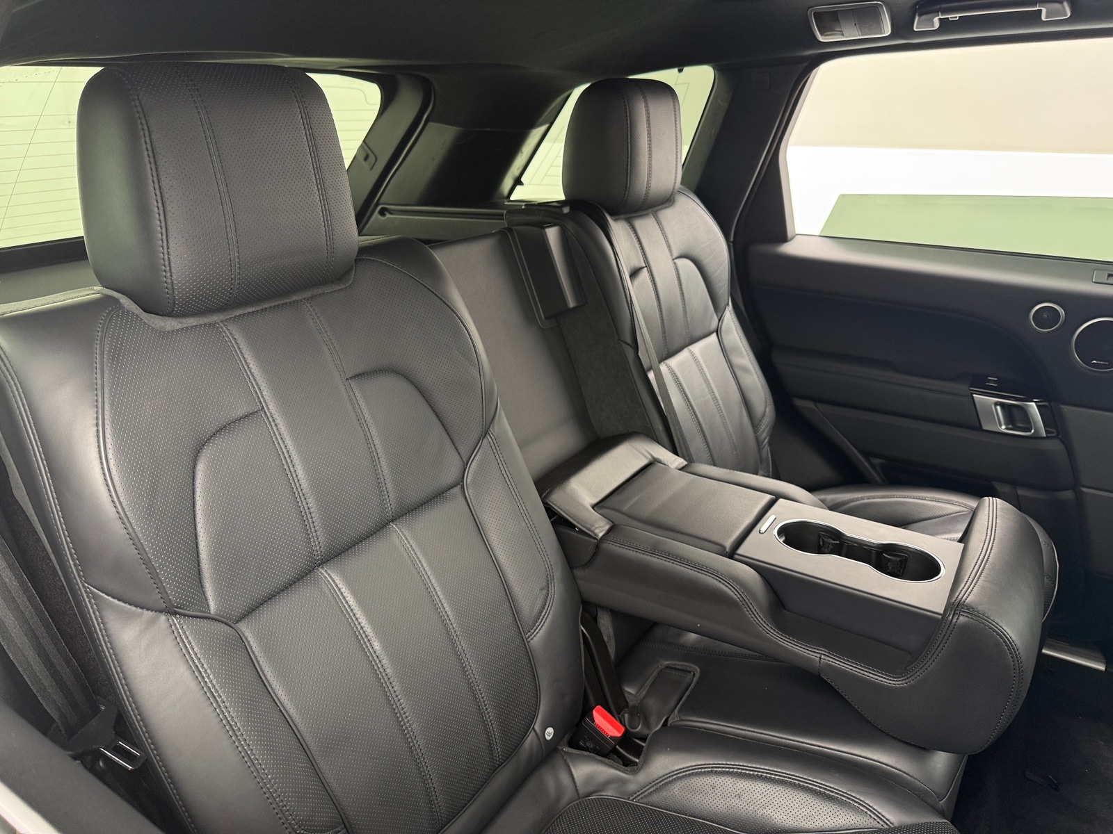 Thumbnail: 2016 Land Rover Range Rover Sport - 5