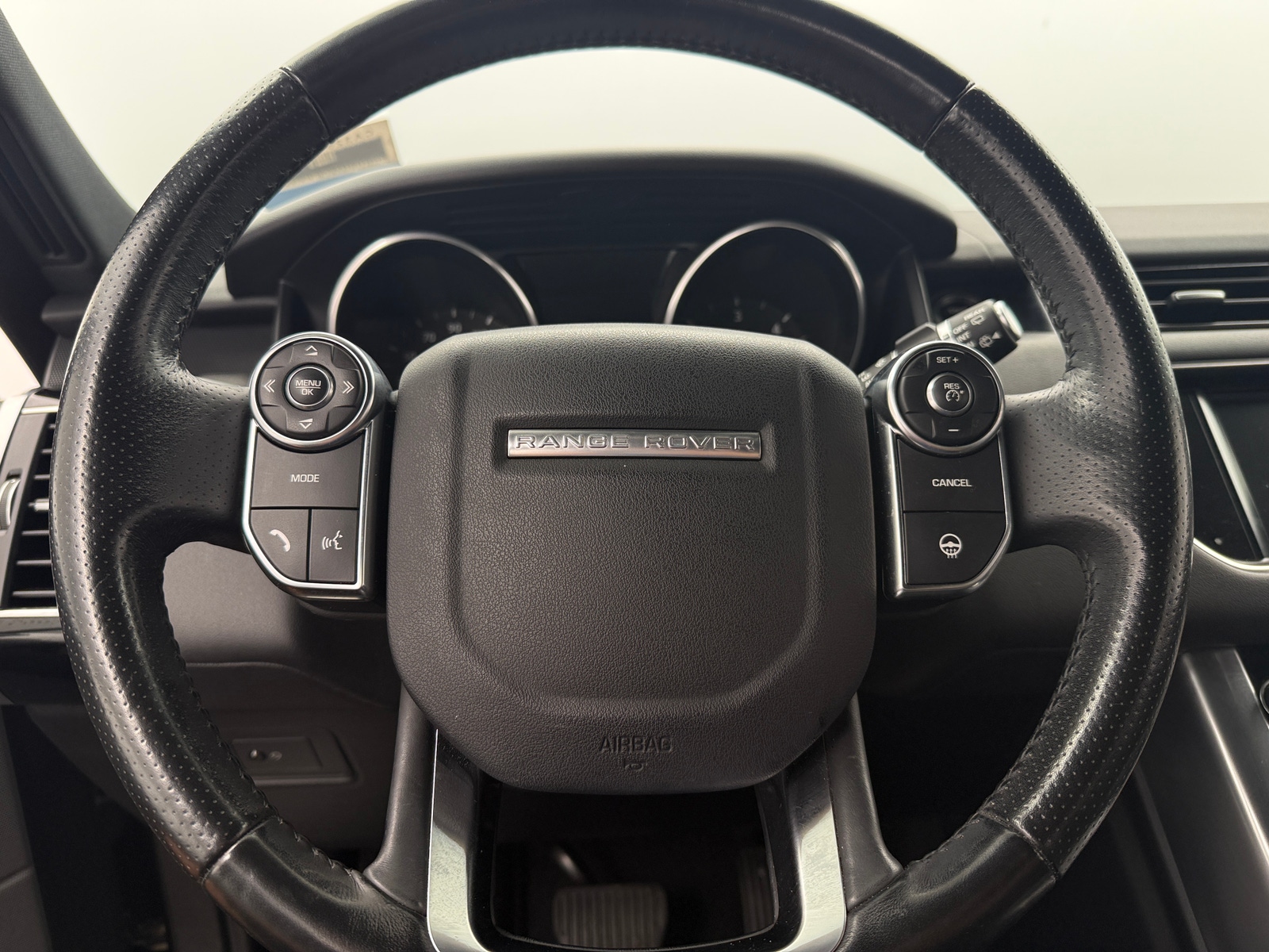 Thumbnail: 2016 Land Rover Range Rover Sport - 4