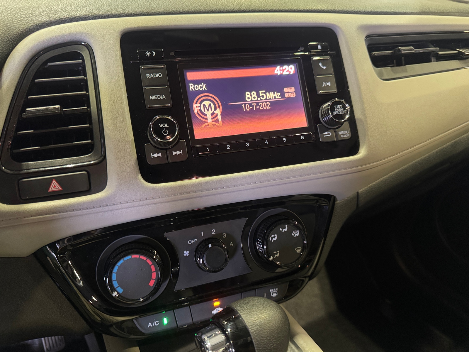 Thumbnail: 2022 Honda HR-V - 4