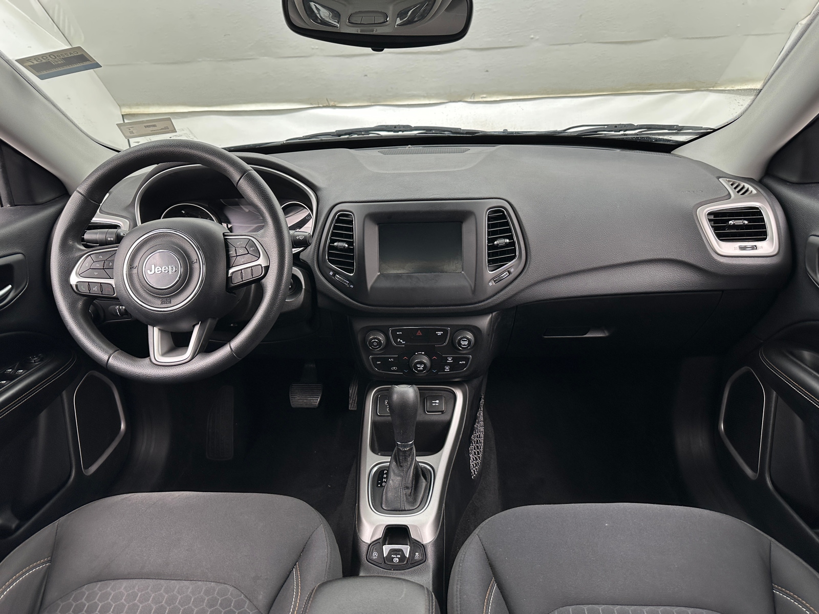 Thumbnail: 2018 Jeep Compass - 3