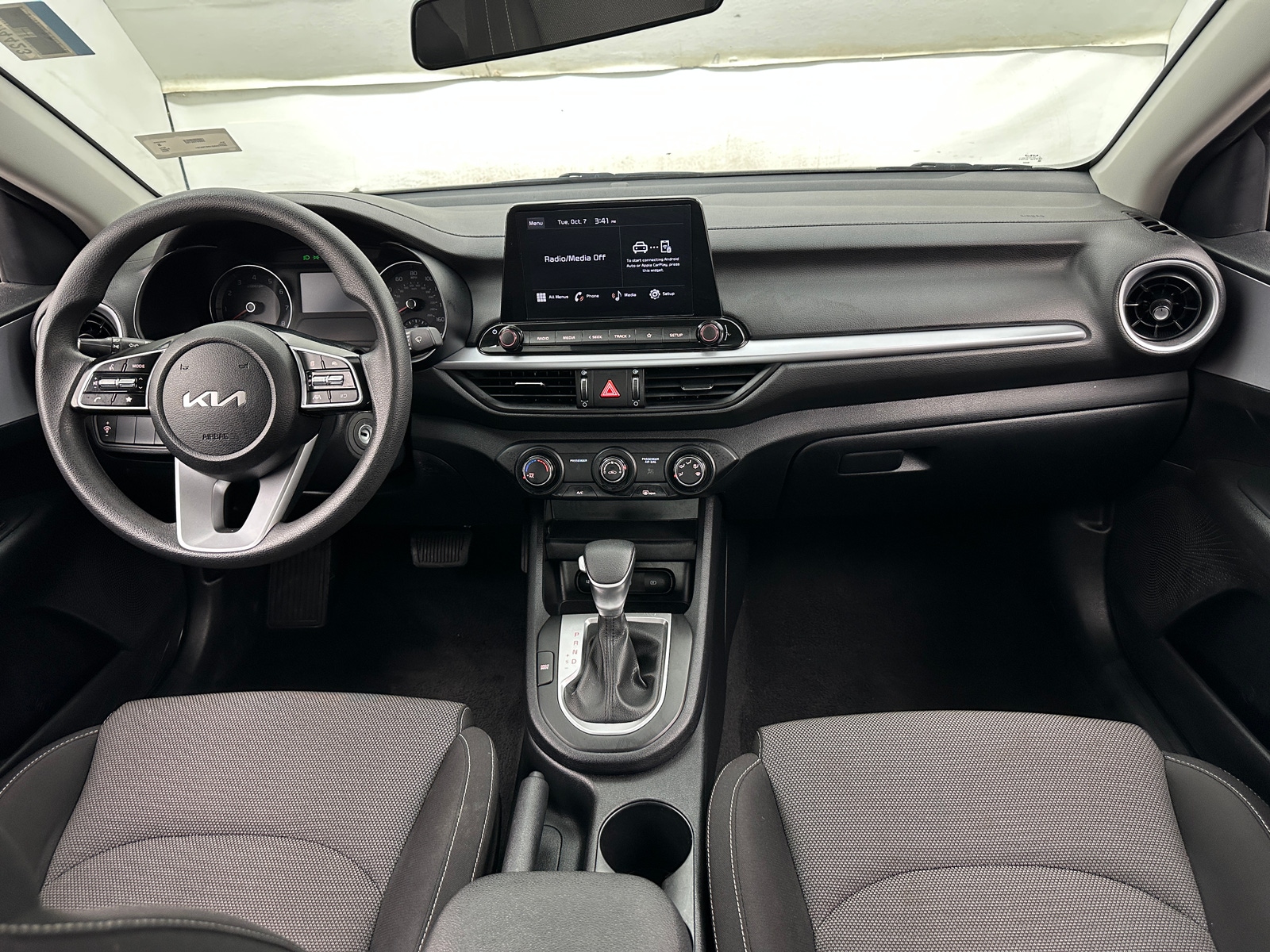 Thumbnail: 2024 Kia Forte - 3