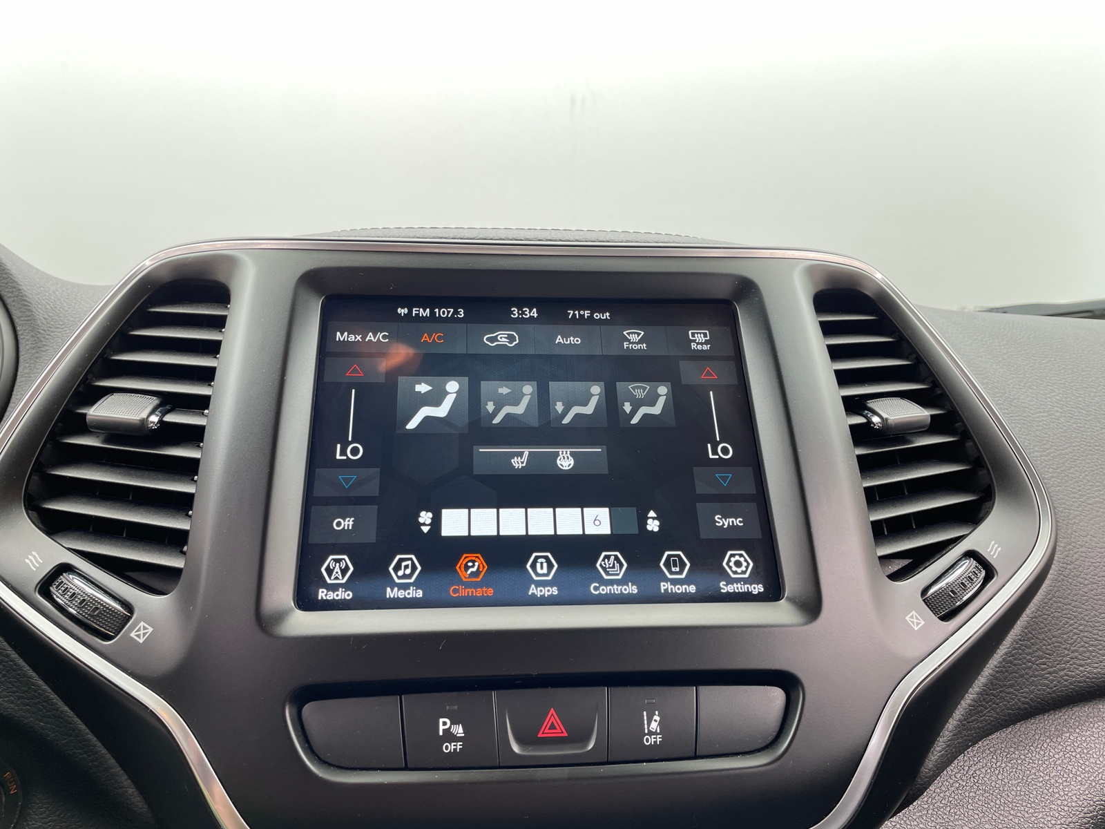 Thumbnail: 2021 Jeep Cherokee - 3